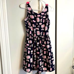 Girls dress size small